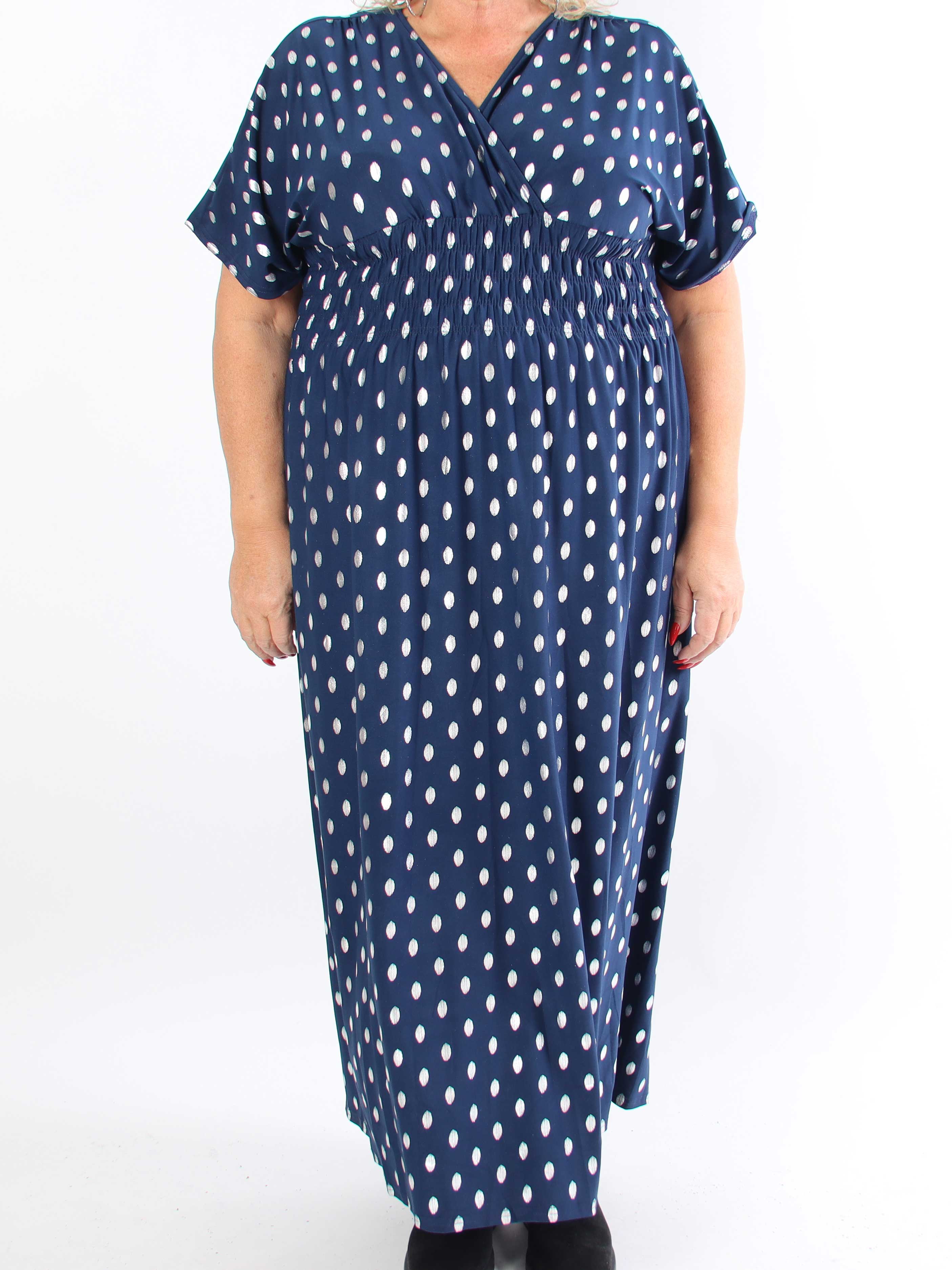 Pams Dot - Lång stretchig plus size-klänning med prickig detalj